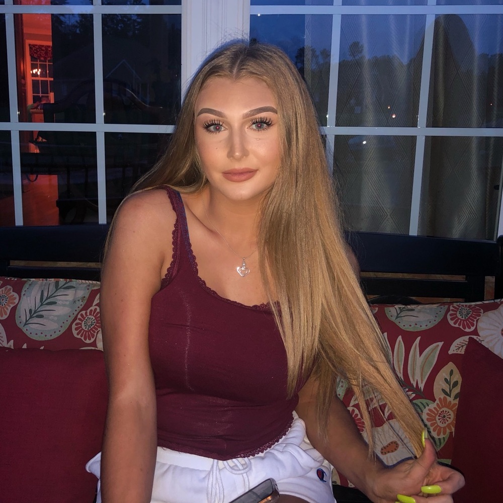 Meet your Posher, Maddie